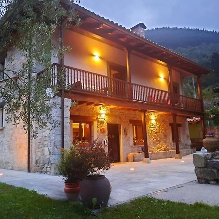El Papu Colorau Villa Cangas de Onis Exterior photo